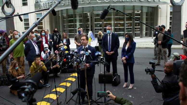 Guru de seita de escravas sexuais NXIVM é condenado a 120 anos de prisão