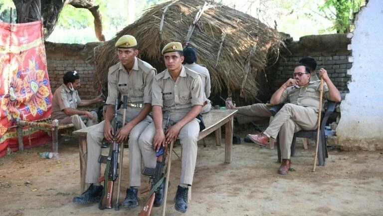 Mais uma indiana da casta dalit morre após estupro coletivo