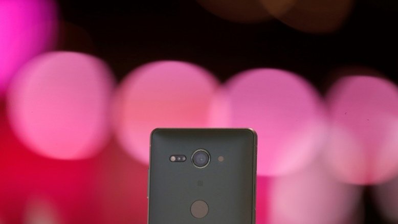 Nos EUA, equipes de campanha invadem celulares