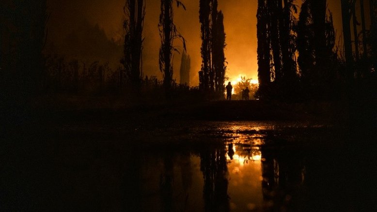 Incêndios na Califórnia avançam sobre região produtora de vinho com nova vítima