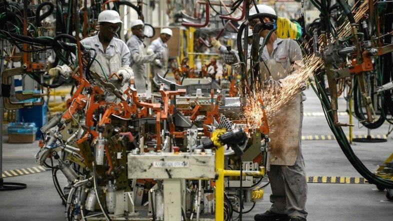 Produção industrial brasileira cresce 3,2% em agosto frente a julho