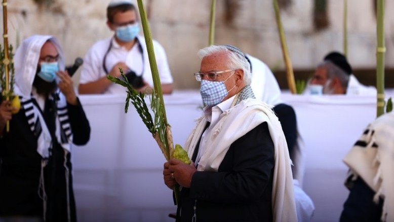 Oração por Donald Trump durante a "bênção dos sacerdotes" em Jerusalém