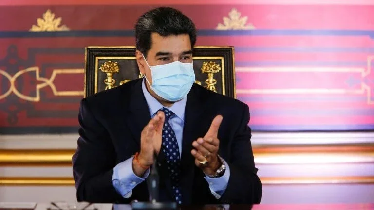 Maduro diz que seu filho participará de testes com a vacina Sputnik V