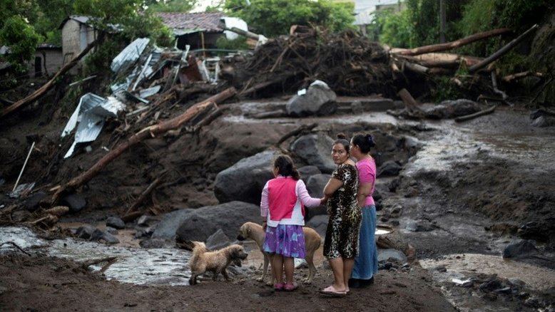 Deslizamento deixa nove mortos e 35 feridos em El Salvador