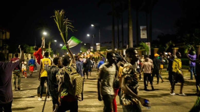 Comoção na Nigéria por tiroteio mortal contra manifestantes