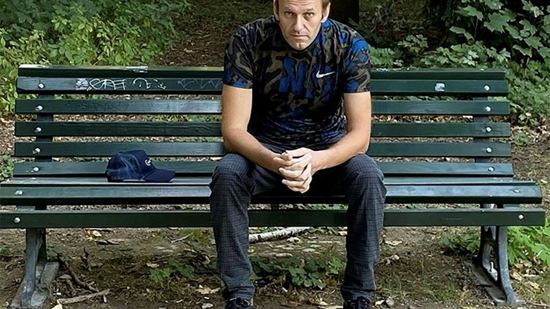 UE adota sanções por envenenamento do opositor russo Navalny