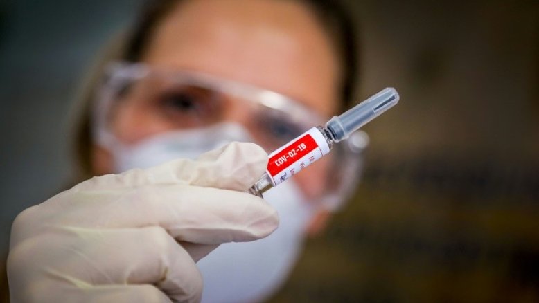 Vacina contra o coronavírus, contaminada com a política no Brasil