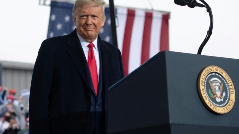 Governo Trump anuncia vitória sobre o coronavírus uma semana antes das eleições