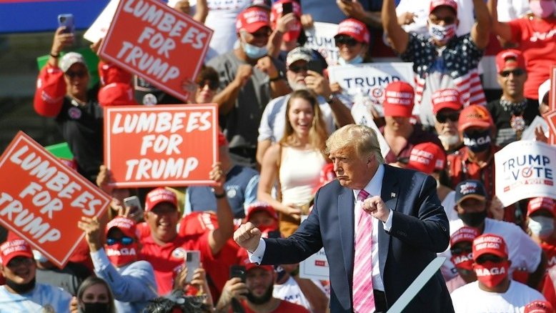Atacado por Obama e Biden, Trump se mostra otimista a poucos dias das eleições