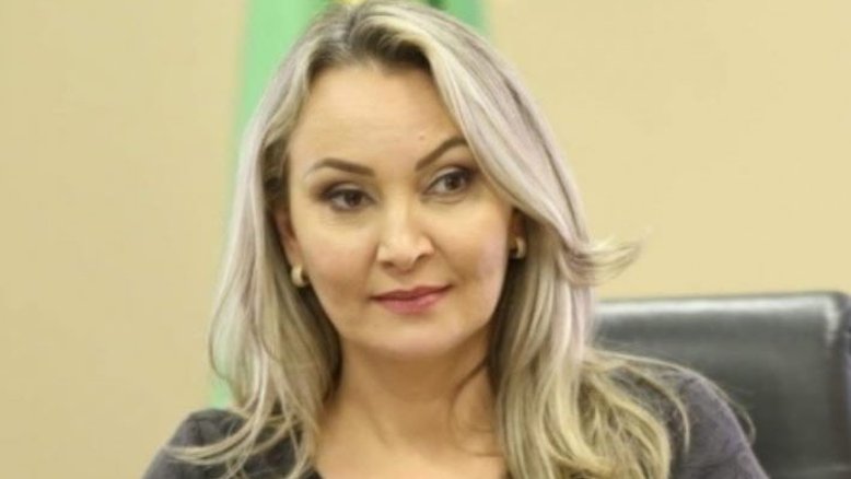 Governadora de SC diz que é contra o nazismo após cobranças