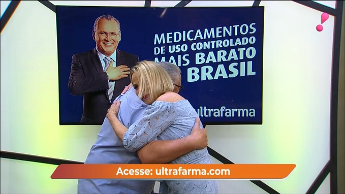 Claudete Troiano abraça Sidney Oliveira