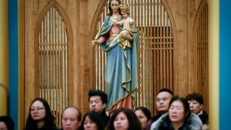 China anuncia renovação de acordo com o Vaticano por dois anos