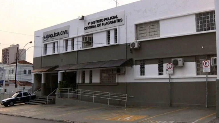 Mulher leva idoso morto ao banco para fazer prova de vida