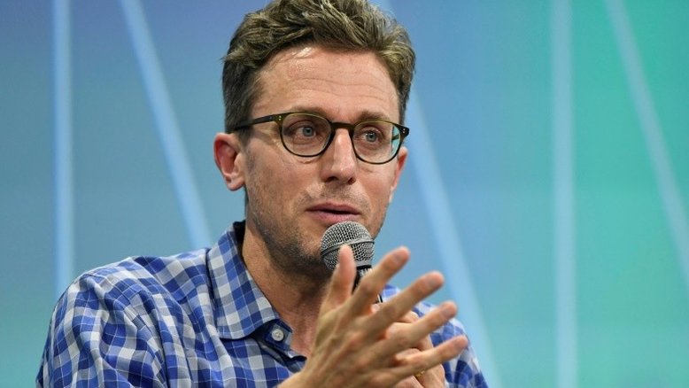 BuzzFeed compra HuffPost em aliança com rivais de meios digitais