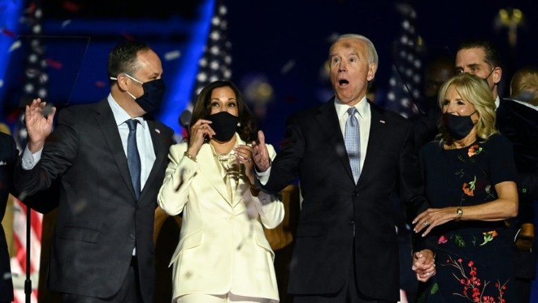 Biden nomeia equipe de comunicações totalmente feminino