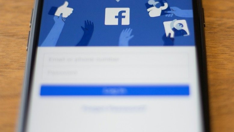 Facebook e as contas 'superpropagadoras' de desinformação nos EUA
