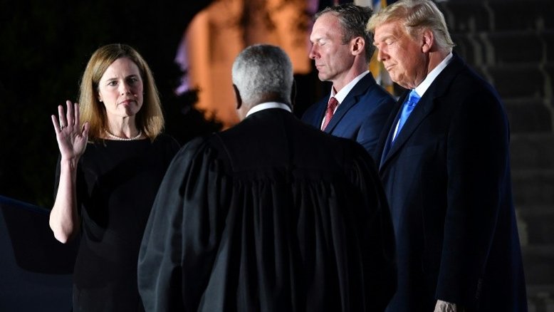 Primeiro teste para a juíza Barrett sobre os direitos dos homossexuais na Suprema Corte dos EUA