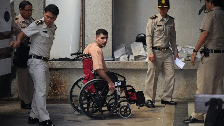 Tailândia transfere três iranianos em troca de acadêmica libertada por Teerã