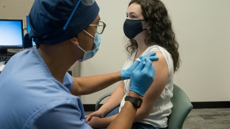 Itália iniciará 'campanha de vacinação sem precedentes' contra a covid-19