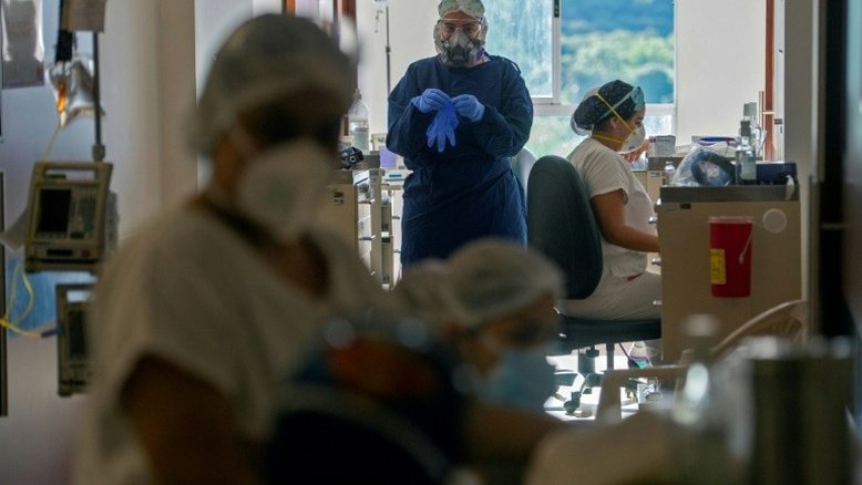 Recorde de mais de 1,5 milhão de casos de covid-19 nas Américas na última semana
