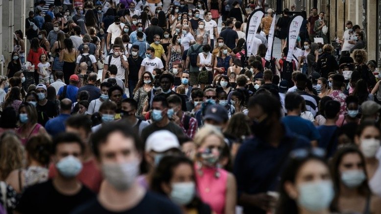 Contrair covid-19 cria imunidade por ao menos seis meses, diz estudo