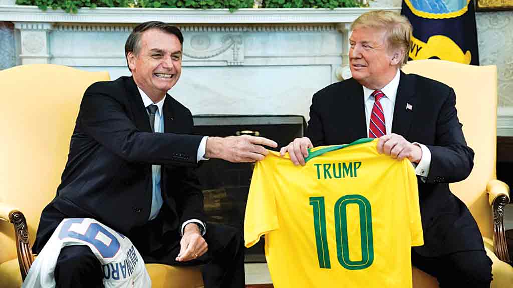 AFINIDADE Donald Trump recebe Jair Bolsonaro na Casa Branca, em 2019. O brasileiro declarou apoio nas eleições dos EUA, quebrando o protocolo diplomático