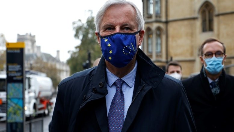 Revés no Parlamento para Boris Johnson no começo de semana crucial para o Brexit