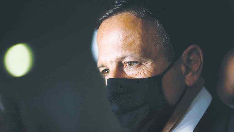  Adriano Machado 