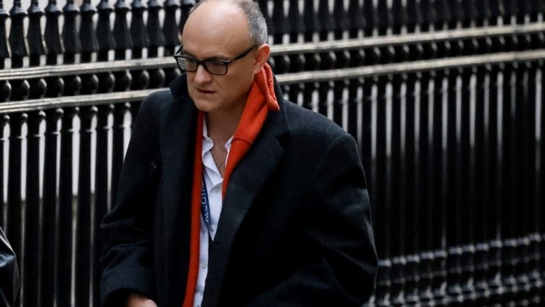 Assessor mais poderoso e controverso de Boris Johnson deixa Downing Street