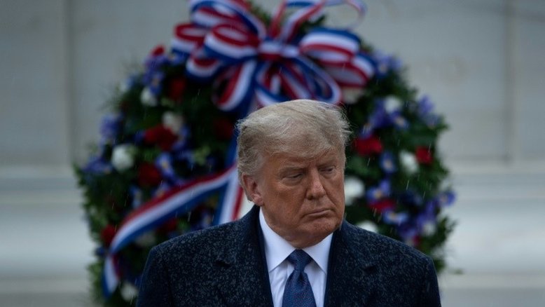 Biden segue adiante com a transição e nomeia chefe de gabinete