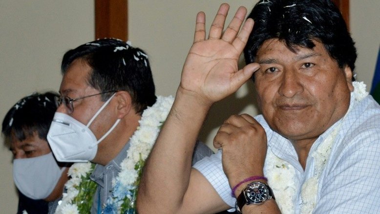 De volta à Bolívia, Evo Morales busca mais protagonismo