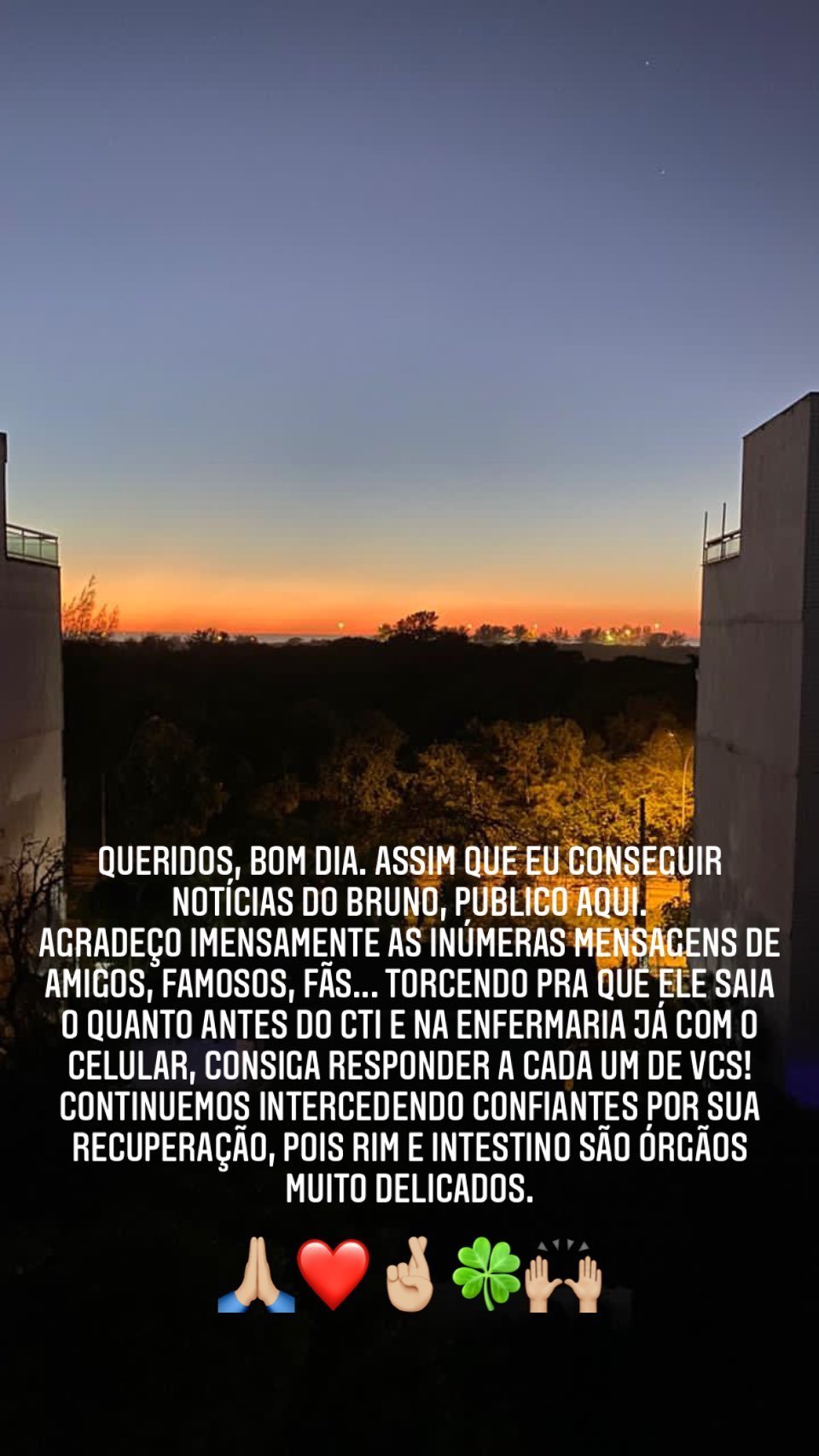 Após cirurgia de emergência, esposa de Borat do ‘Amor e Sexo’ pede orações