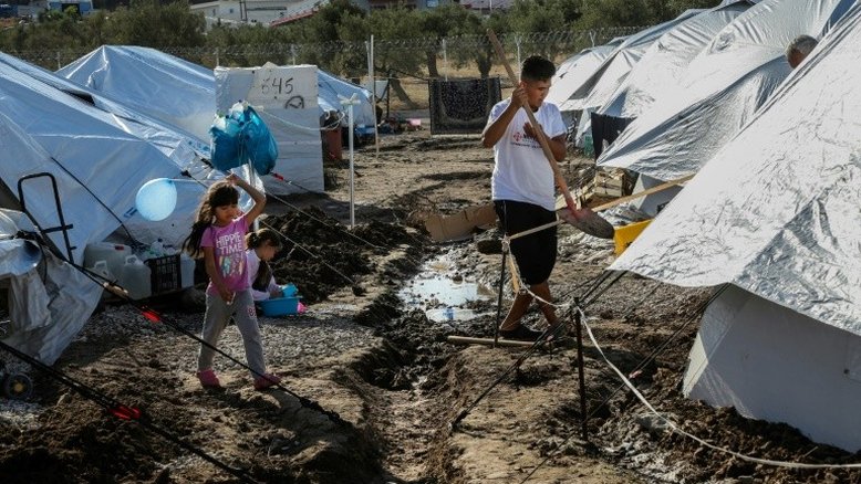 A vida nos acampamentos de Lesbos ainda mais dura com o inverno