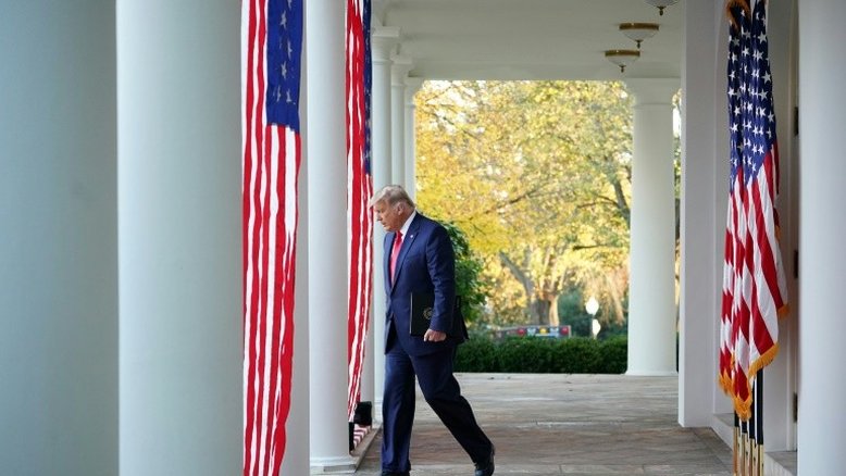 "Ele ganhou porque...": Trump faz referência à vitória de Biden em tweet
