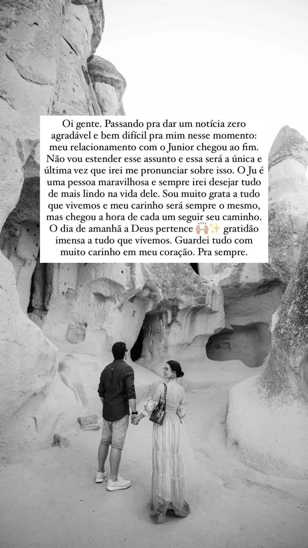 Flávia Pavanelli anuncia término de noivado: “Muito grata” 7 Flávia Pavanelli anuncia término de noivado: “Muito grata”