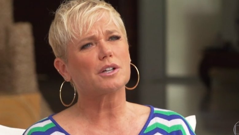 'Sofro até hoje com as fake news', diz Xuxa sobre ser acusada de pedofilia em filme