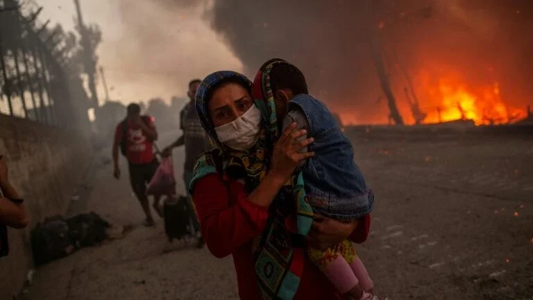 UE e Grécia vão contruir novo acampamento para migrantes em Lesbos em 2021