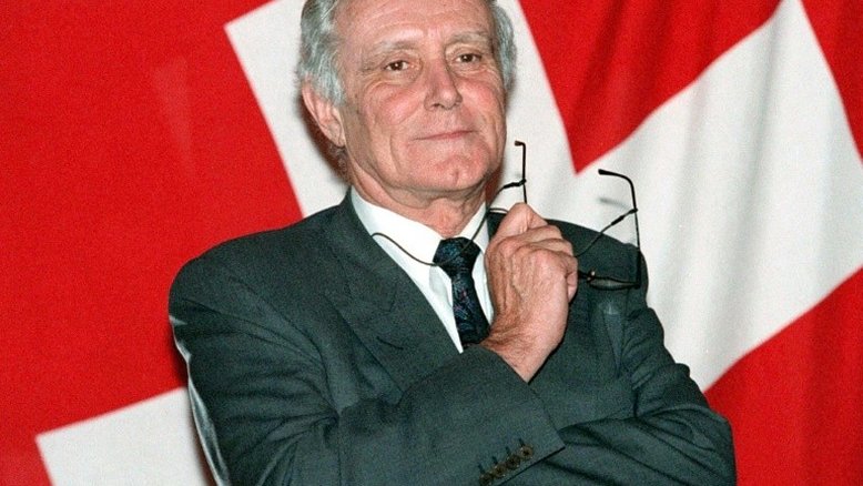 Morre de covid-19 o ex-presidente suíço Flavio Cotti, aos 81 anos