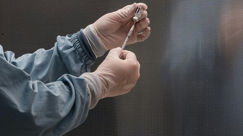 Órgão dos EUA confirma 6 reações alérgicas graves causadas pela vacina da Pfizer