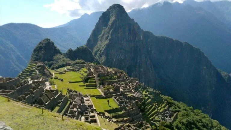 Peru autoriza reabrir cinemas, estádios e cassinos após nove meses fechados pela pandemia