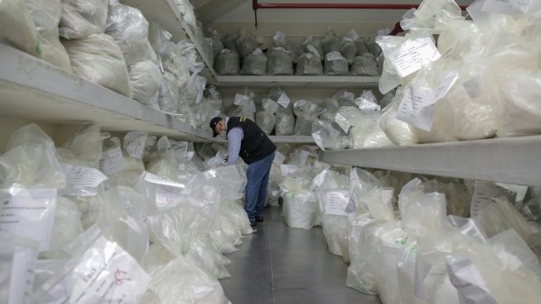 Peru incinera 19 toneladas de drogas apreendidas na pandemia