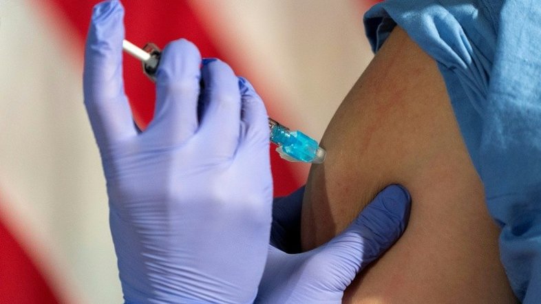 'Corrida das vacinas' impulsionou inovação em 2020