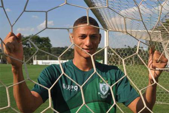 Richarlison grava vídeo profetizando gol do América-MG contra Palmeiras e dá certo; veja