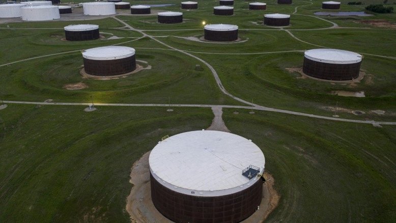 Petróleo sobe e barril do Brent é negociado a US$ 50 pela primeira vez em nove meses