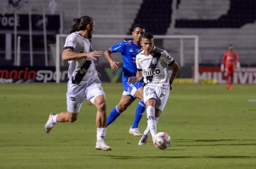 Bruno Rodrigues comemora gol decisivo contra o Cruzeiro