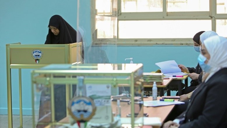 Kuwaitianos elegem novo Parlamento em votação marcada pela pandemia