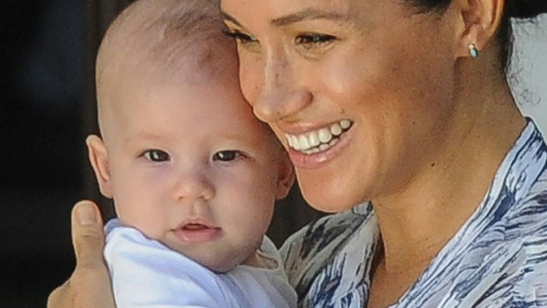 Filho de Harry e Meghan revela 'sotaque americano' em podcast