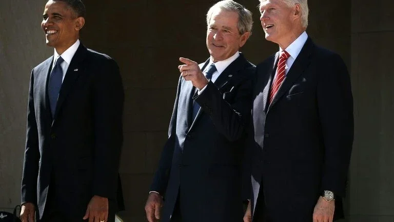 Obama, Bush e Clinton prontos para serem vacinados publicamente contra a covid-19