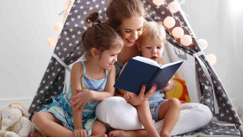Volta às aulas sem estresse: descubra como aproveitar as férias para ajudar seu filho a estudar brincando
