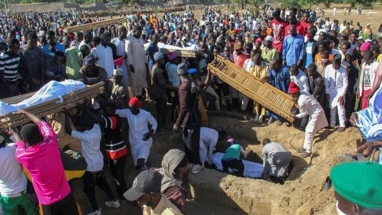 Papa condena 'horrores' na Nigéria após massacre de 110 civis